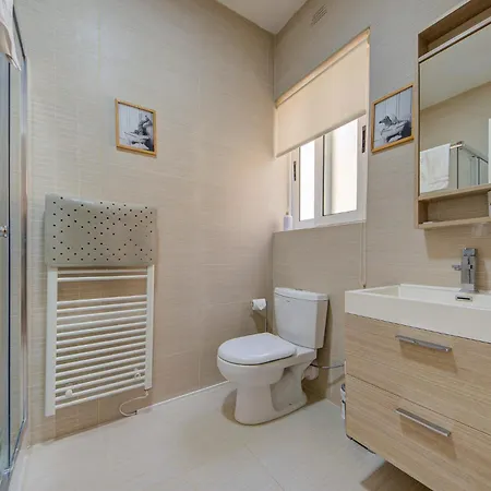 公寓 3-bedroom In Gozo With Shared Pool, Bbq And Terrace *