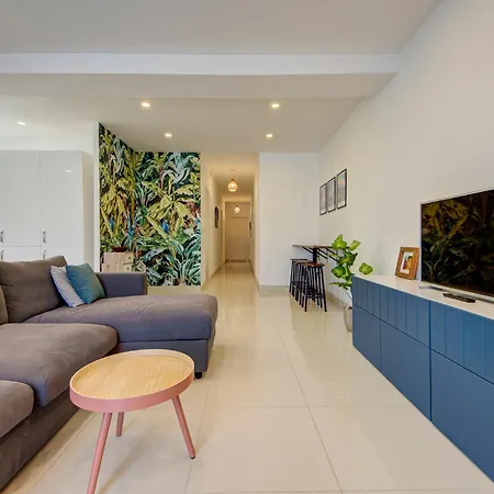 3-bedroom In Gozo With Shared Pool, Bbq And Terrace *