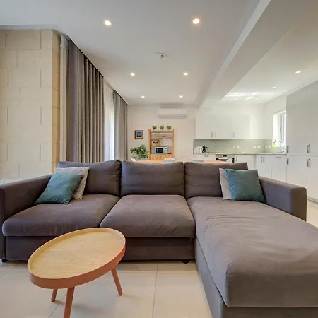 3-bedroom In Gozo With Shared Pool, Bbq And Terrace 公寓 加斯利