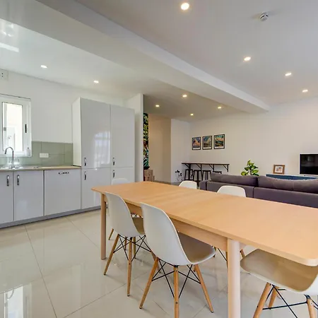 3-bedroom In Gozo With Shared Pool, Bbq And Terrace