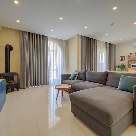 3-bedroom In Gozo With Shared Pool, Bbq And Terrace * 加斯利