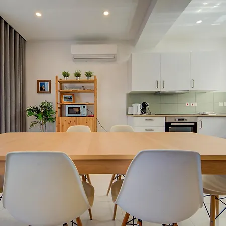 公寓 3-bedroom In Gozo With Shared Pool, Bbq And Terrace