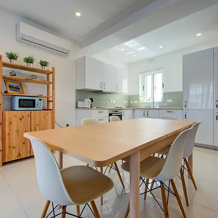 3-bedroom In Gozo With Shared Pool, Bbq And Terrace * 加斯利